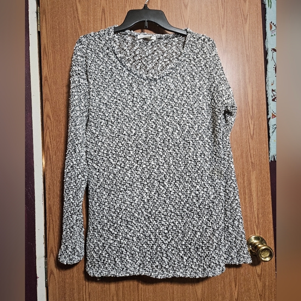 Aero Crochet Open Knit Black And White Metallic Long Sleeve Shirt Size Medium!